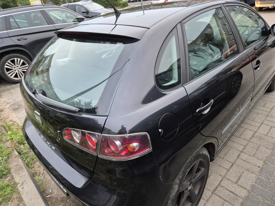 Seat ibiza 1,6 105 km ładny zobacz prywatnie  !!!