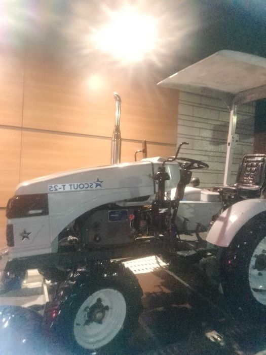 Traktorek scout t 25 rok 2021