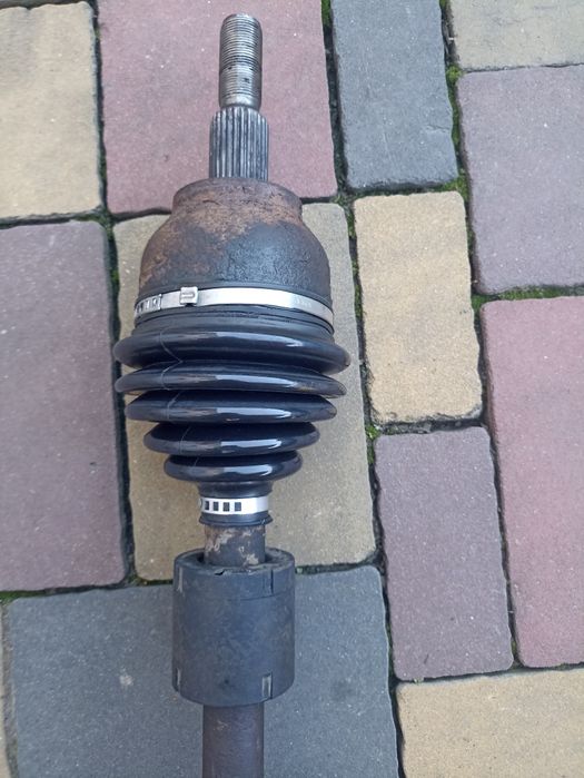 Продам полуось Форд фокус електрик,знята з авто2014р зпробігом75тисяч