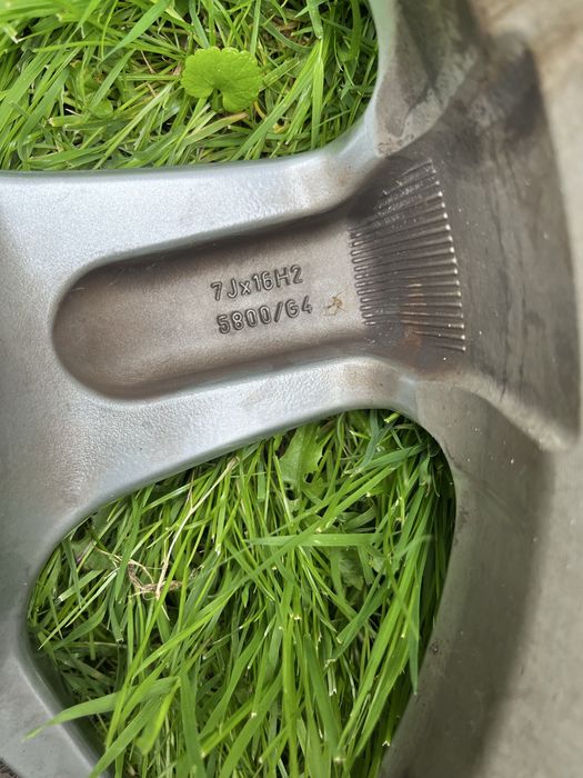 Felgi Fondmetal Mitsubishi 16x7J, 4x114.3, ET40, CB 67mm