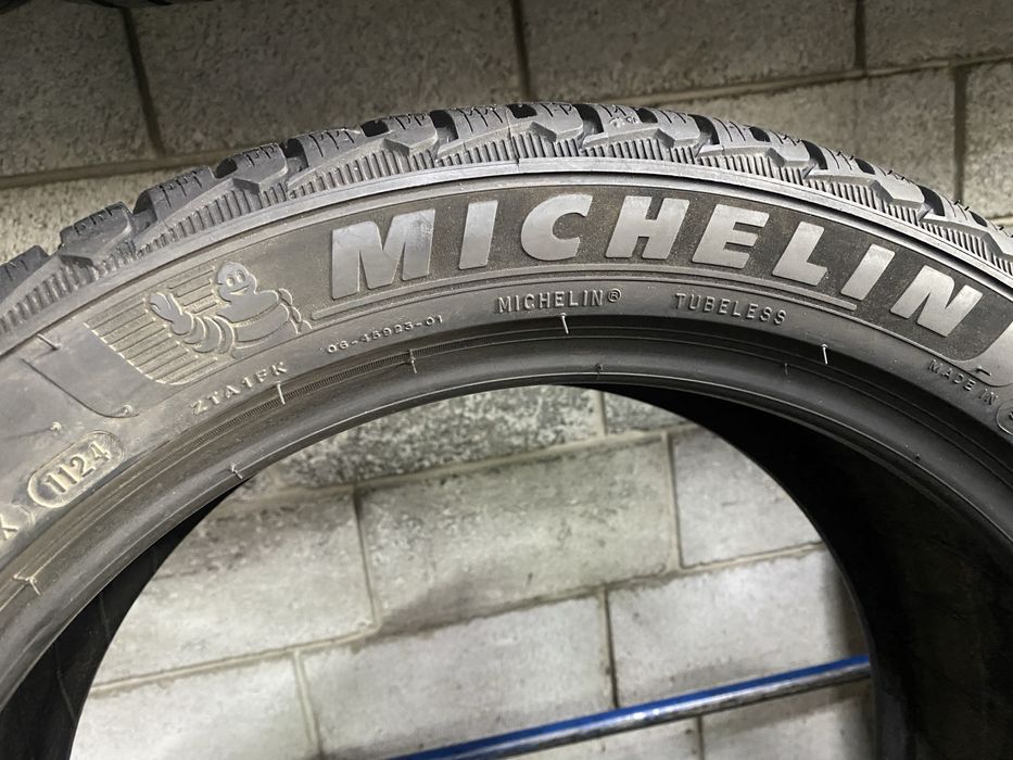 Зимові шини 225/45 R18 (95V) MICHELIN