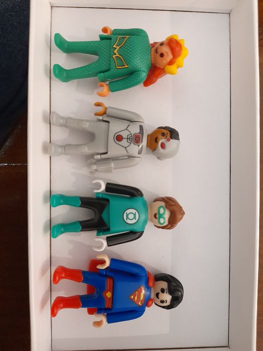 Bonecos Playmobil kinder Surpresa DC Comics Heróis Batman Vilões Joker