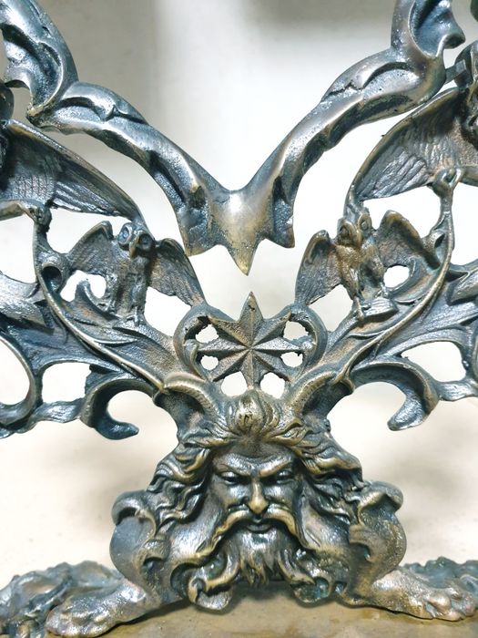Fantástica antiga estrutura de espelho tocador Arte Nova em bronze