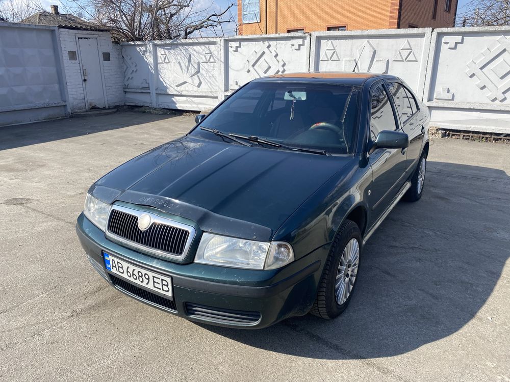 Skoda Octavia 1.6 гарне та комфортне