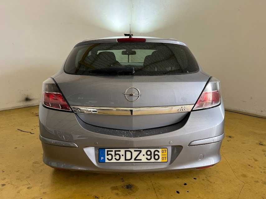 Opel Astra  GTC 5 Lugares
