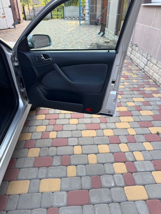 Продам SKODA OKTAVIA 1.6mpi