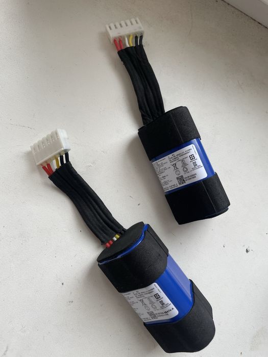 акумулятор jbl charge 5 майже новi