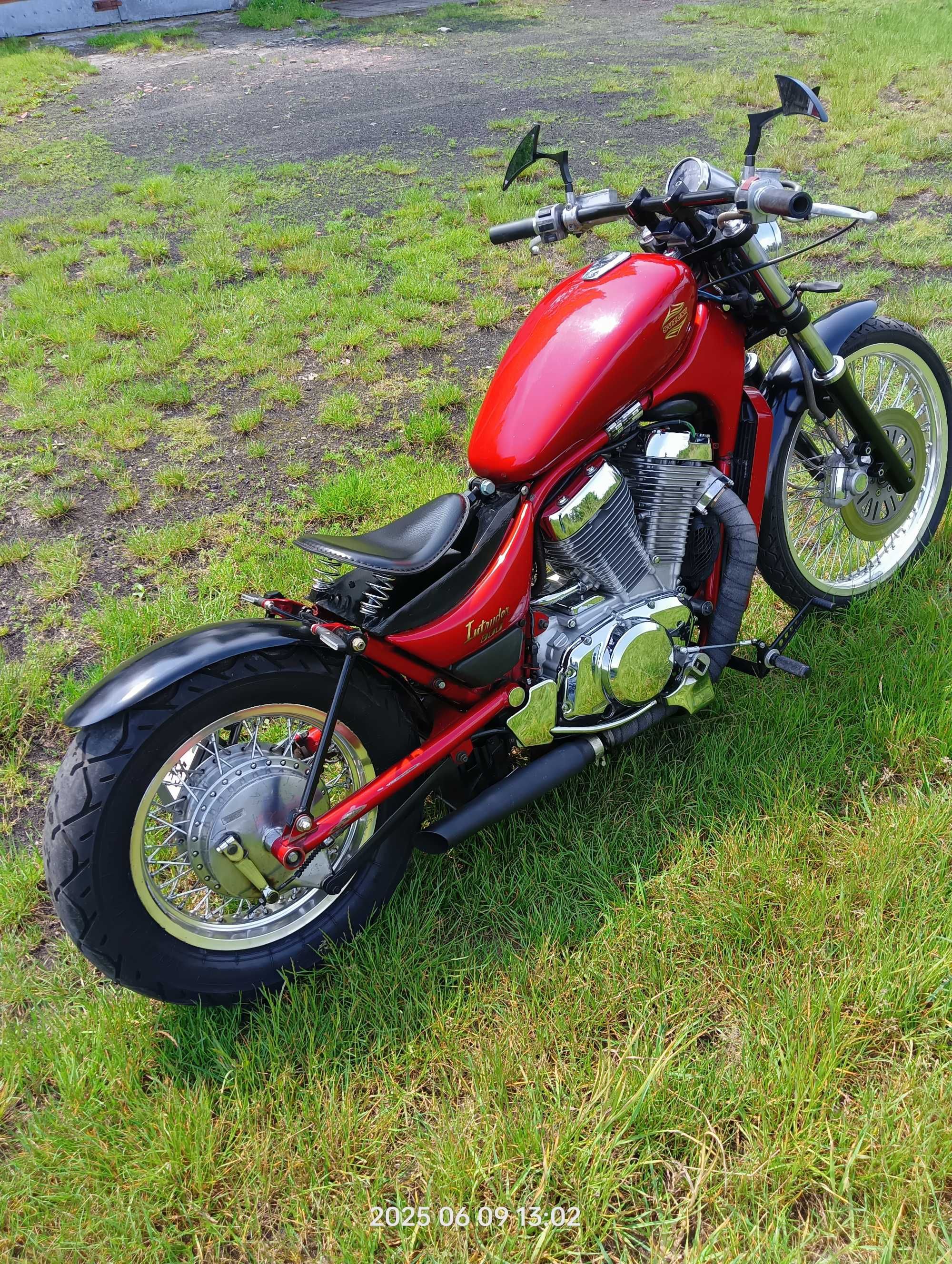 Suzuki Intruder vs 800 bobber