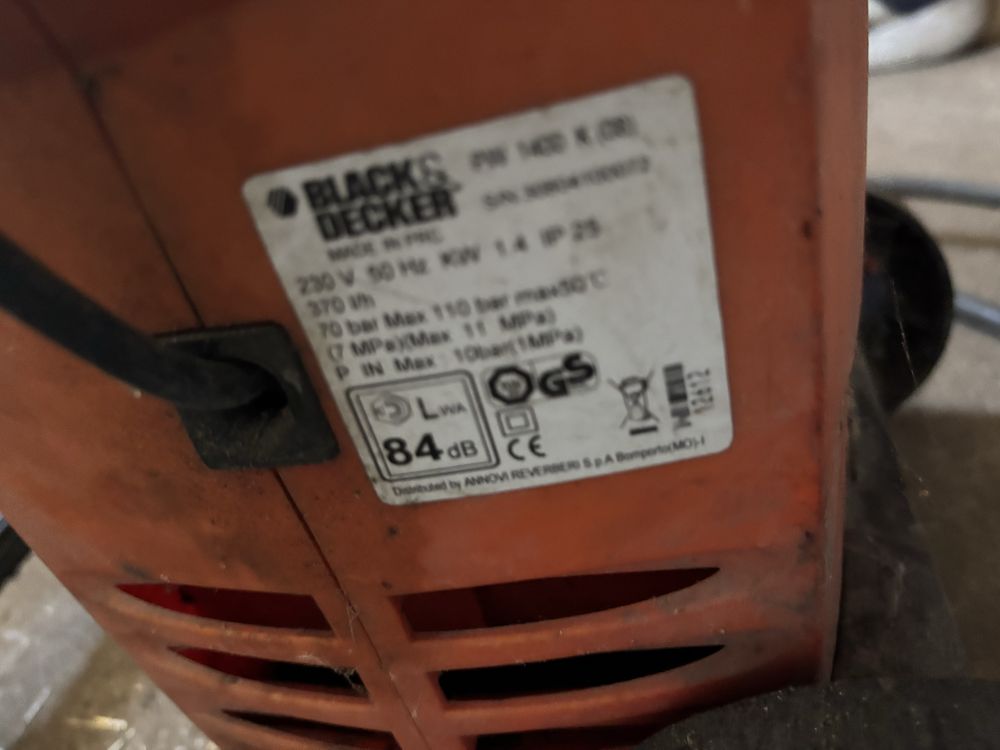 Myjka ciśnieniowa wyskociśnieniowa Black Decker PW1400