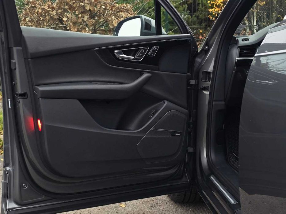 Продам  Audi Q7 2016. Можна в розстрочку, під викуп.