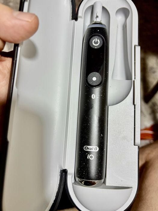 Зубна щітка Oral B iO 10