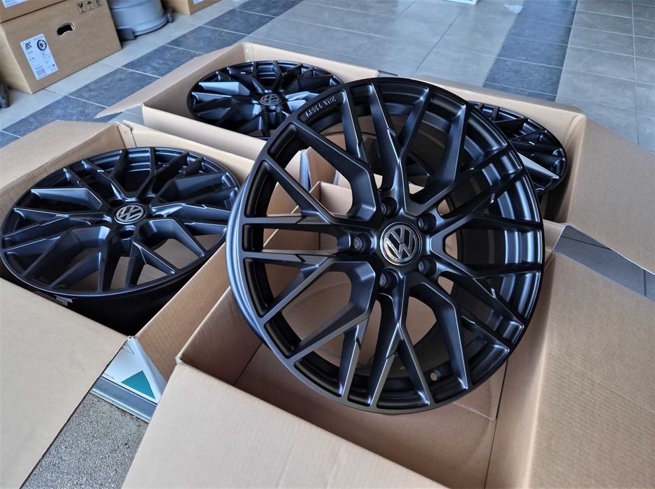 Alufelgi 17 VW T5 T6 Transporter Caravelle Multivan Czarne 5x120 429#