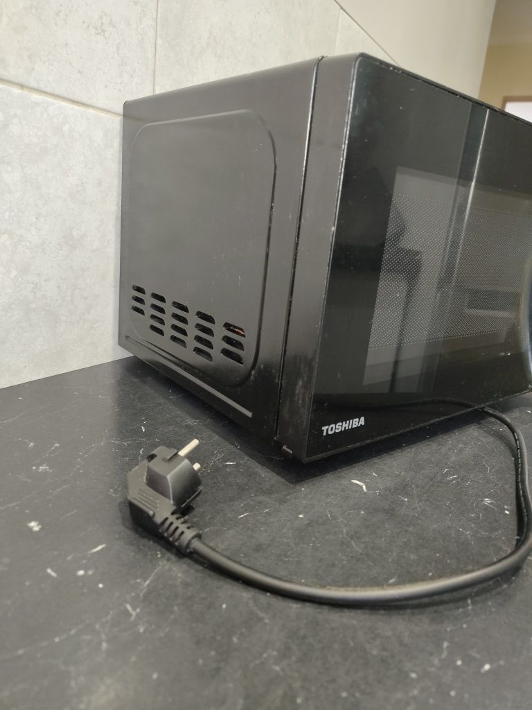 Kuchenka mikrofalowa Toshiba