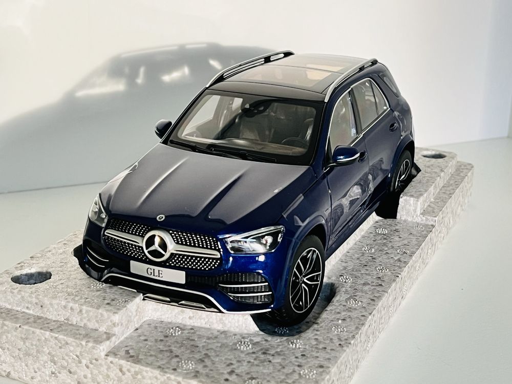 Mercedes-Benz GLE V167 full open Norev 1/18