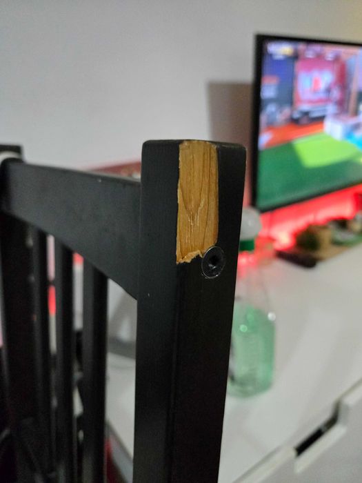 Mesa de jantar e cadeiras