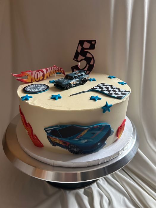 Torty/Makaroniki na zamówienie – Kraków  i okolice (dostawa!)