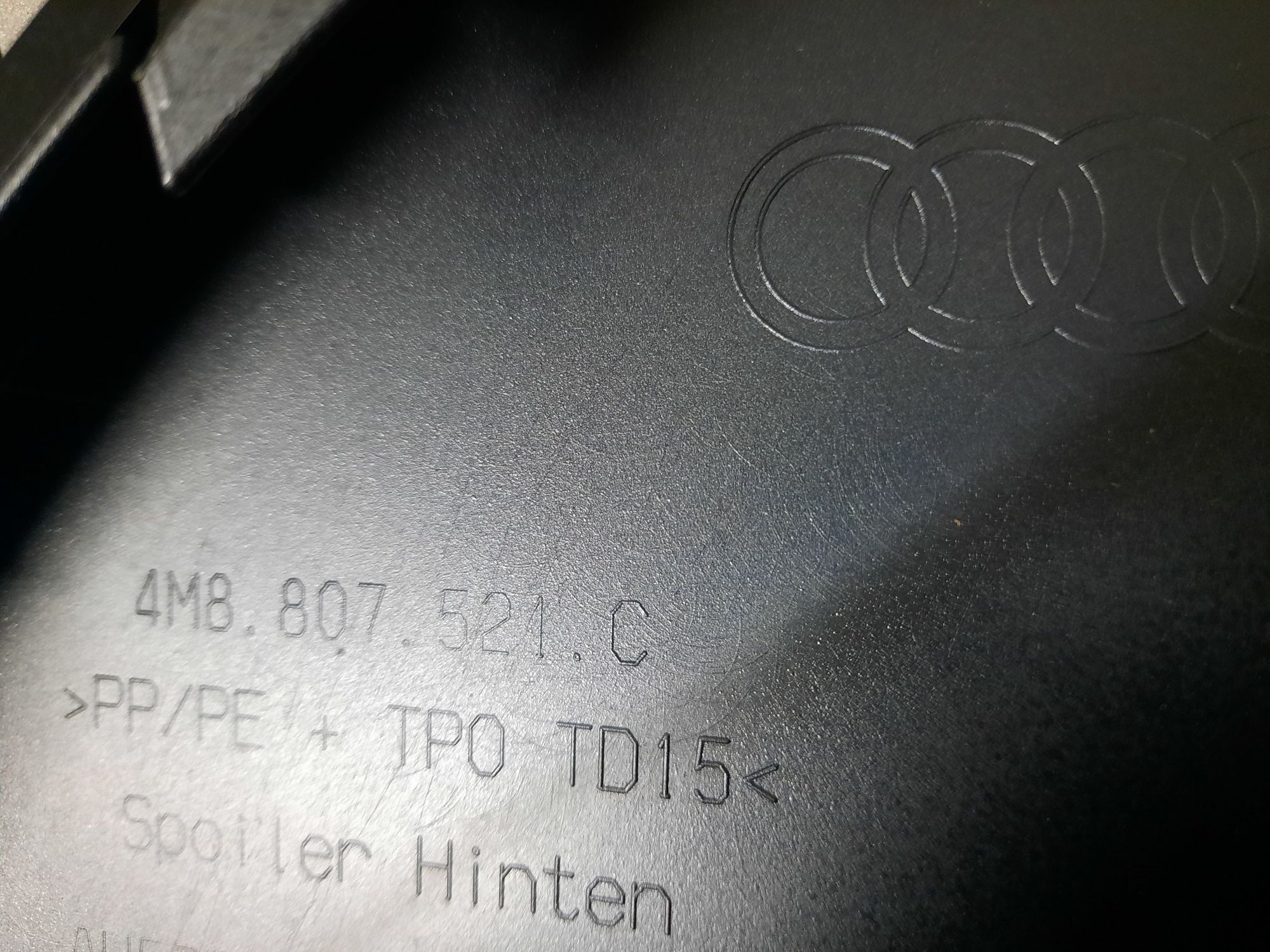 Dokładka zderzaka tył Audi Q8 S-line