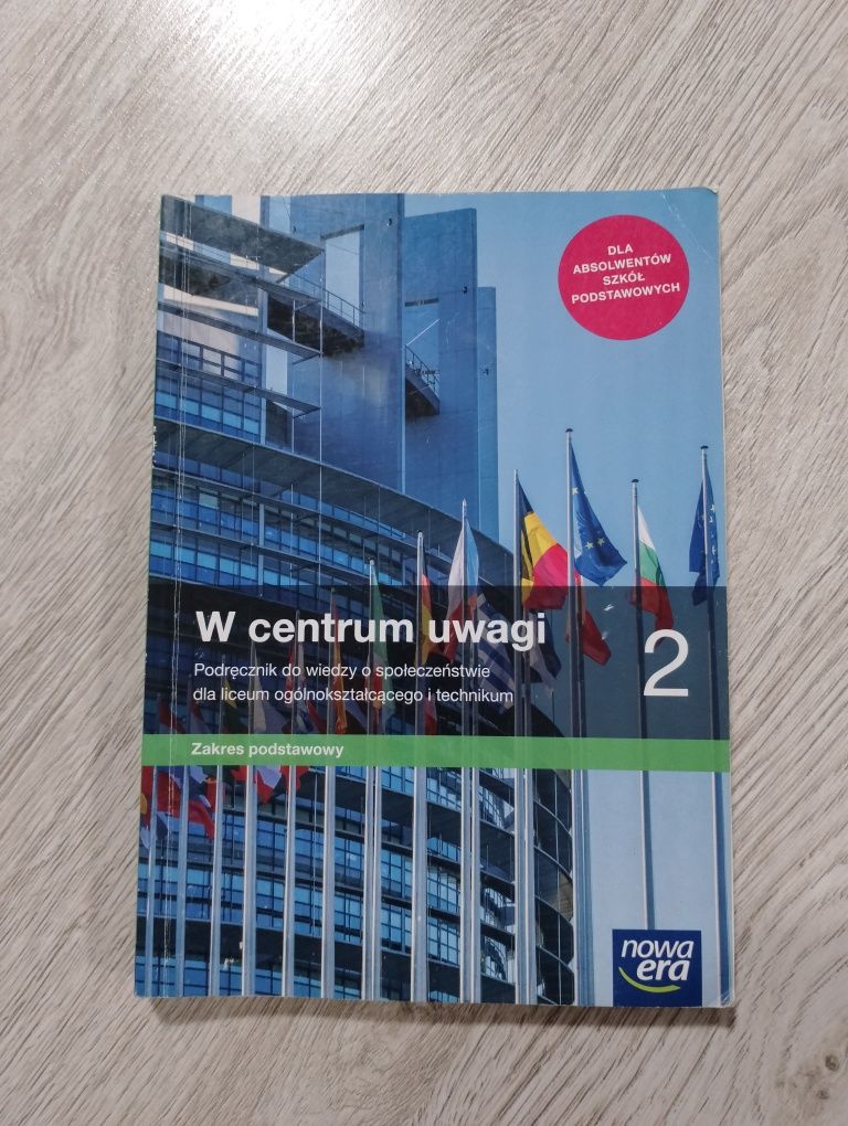 książka do WOS-u - W centrum uwagi 2