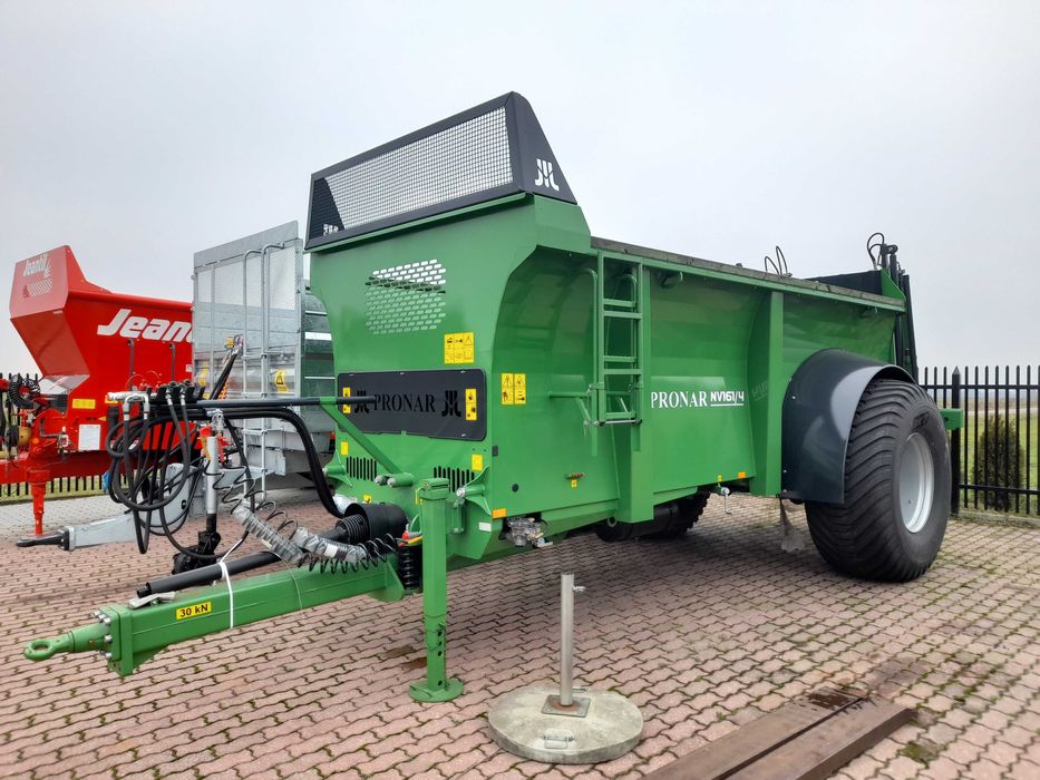 NV161/4 Pronar 12T rozrzutnik obornika Bogate Wyposażenie