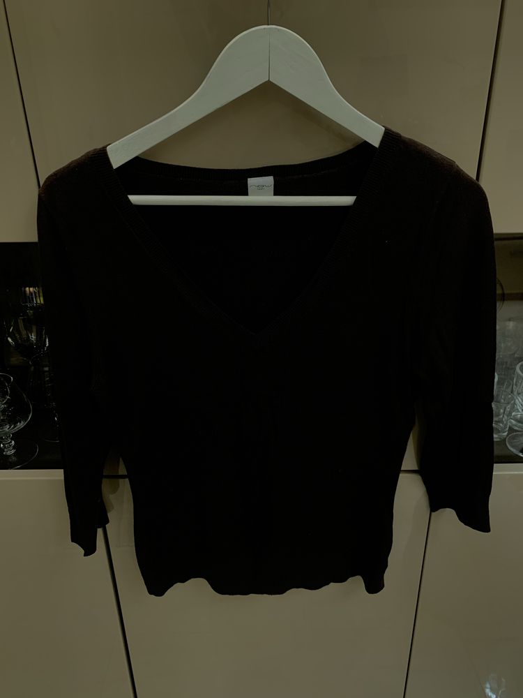 Sweter lekki w serek