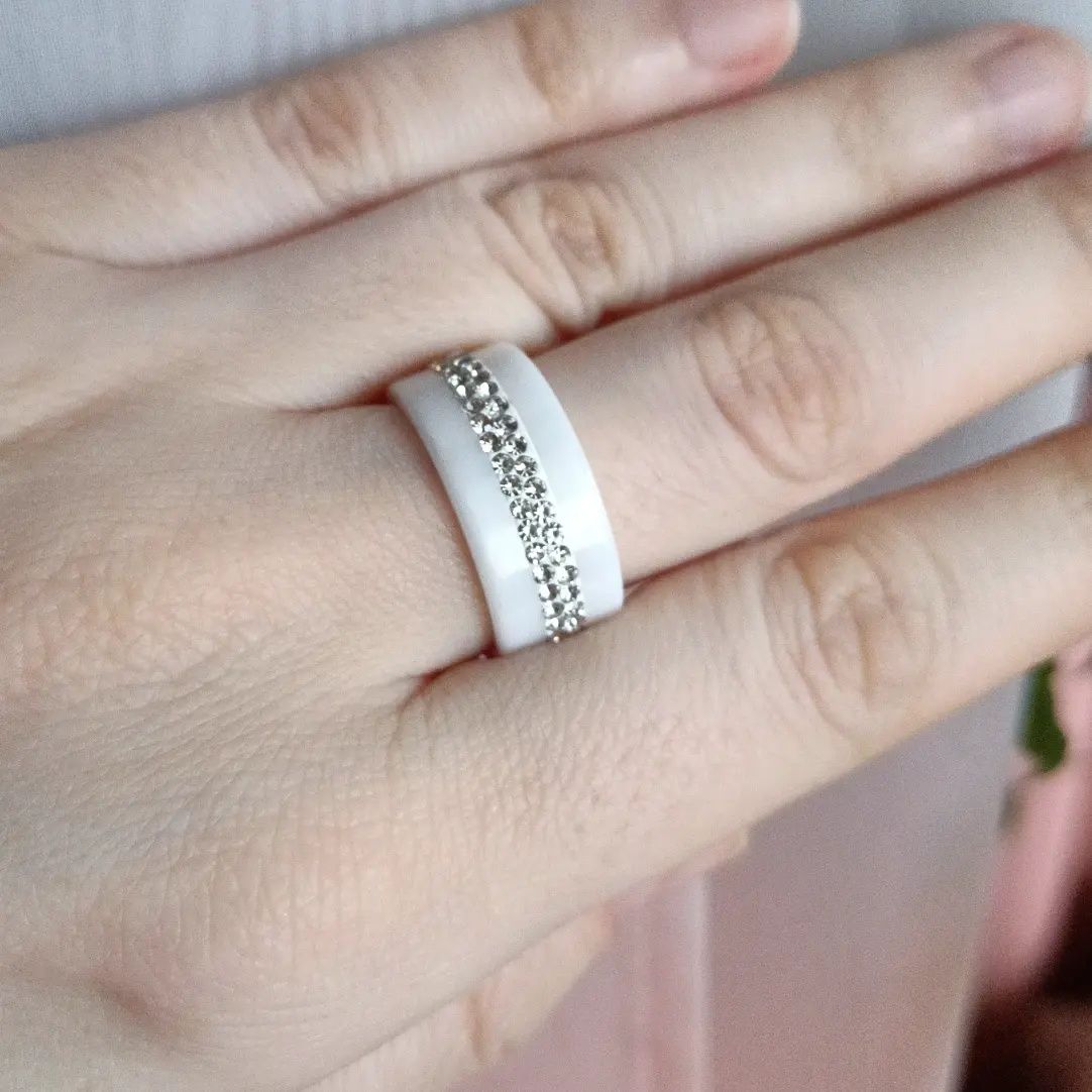 Кільце кольцо кераміка кераміка біле белое