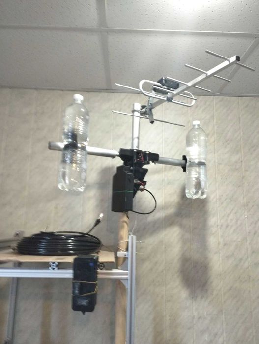 ВИДЕО поворотный механизм для антенны 2 осевой с камерой и монитором