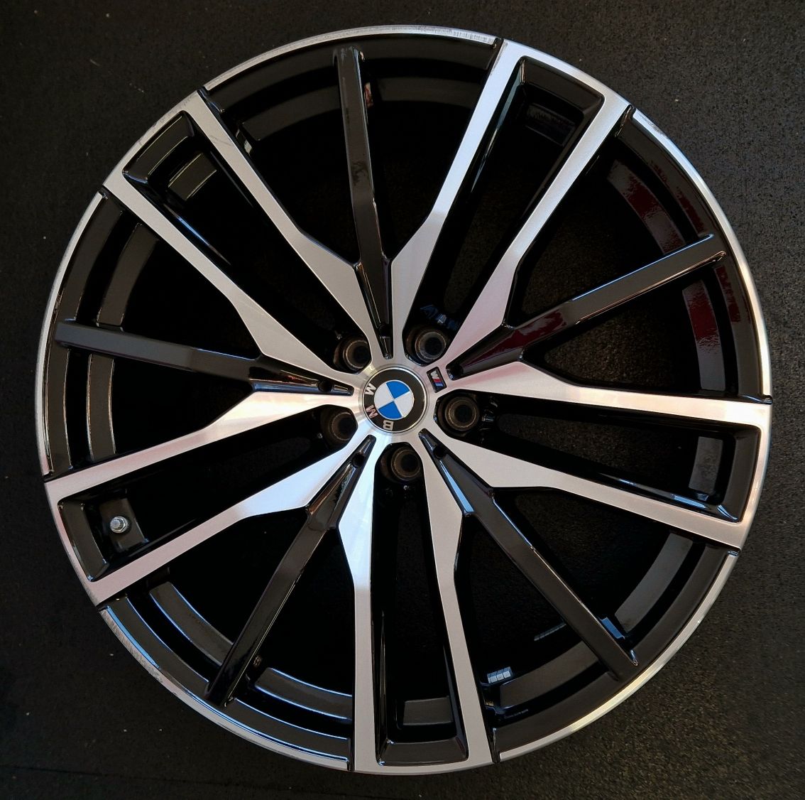 FELGA 22" BMW X5 X6 G05 G06 przód