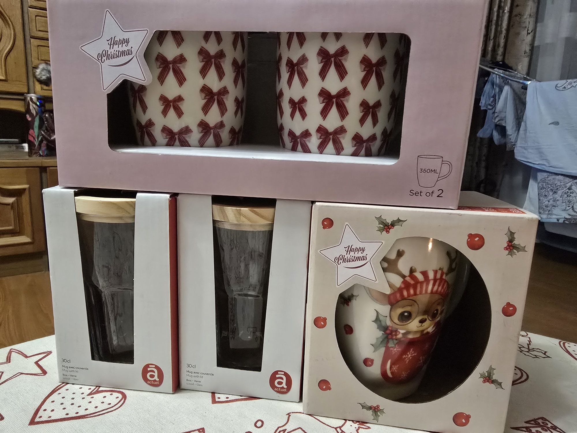 Чашки в коробці подарункові