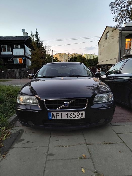 Volvo S60 2.4D5 185km (od remontu silnika ok.90k km) sporo porobione.