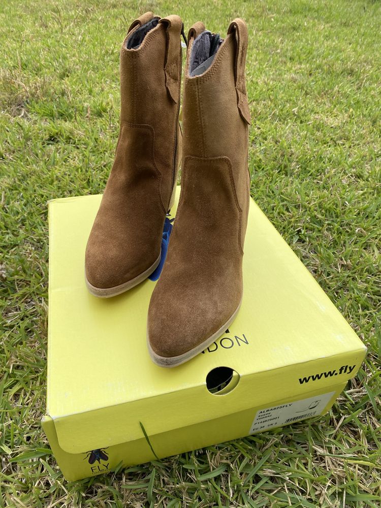 Botas curtas botins chelsea camel salto 38 Fly London novas