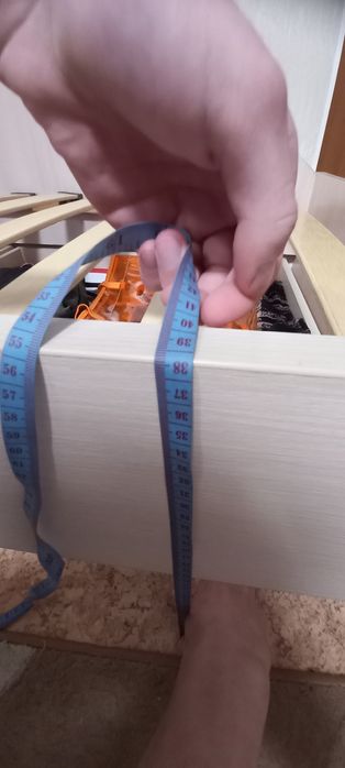 Продаю кровать подростковую с матрасом и ящиками.