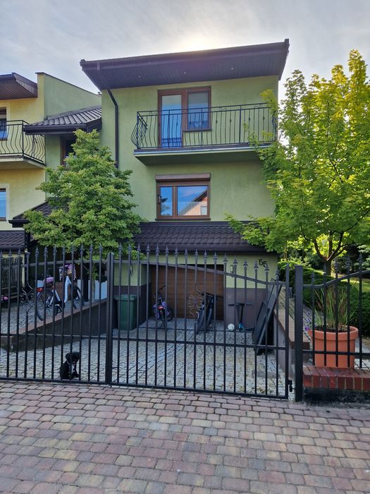 Dom  w zabudowie szeregowej