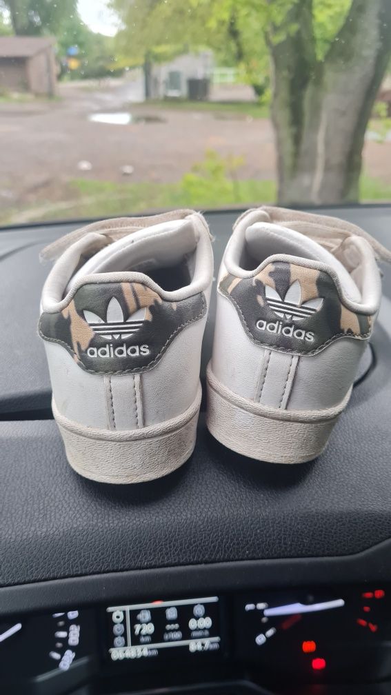 Adidas Superstar r 28 1/2