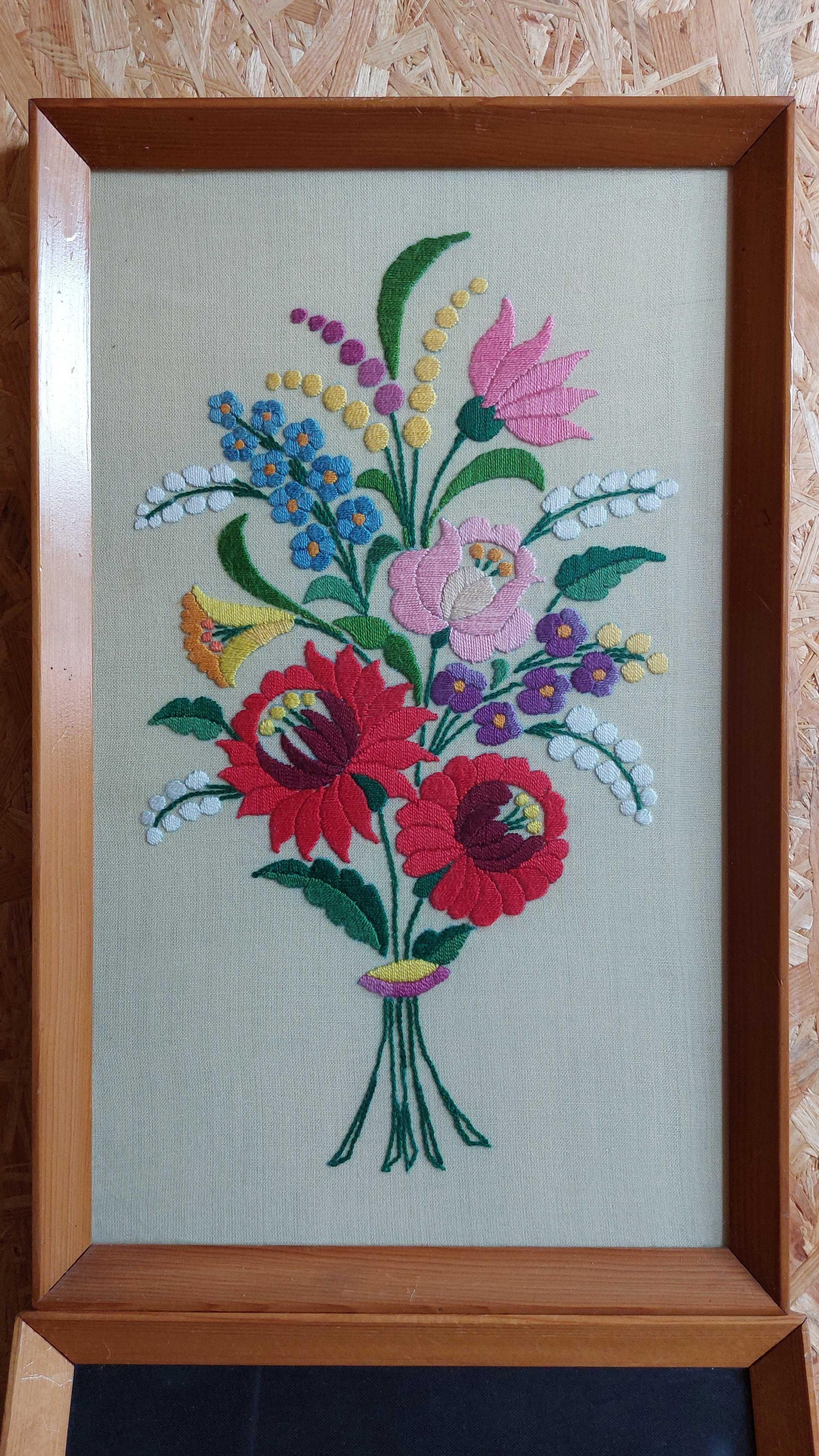 Obrazy haftowane kwiaty 3 sztuki