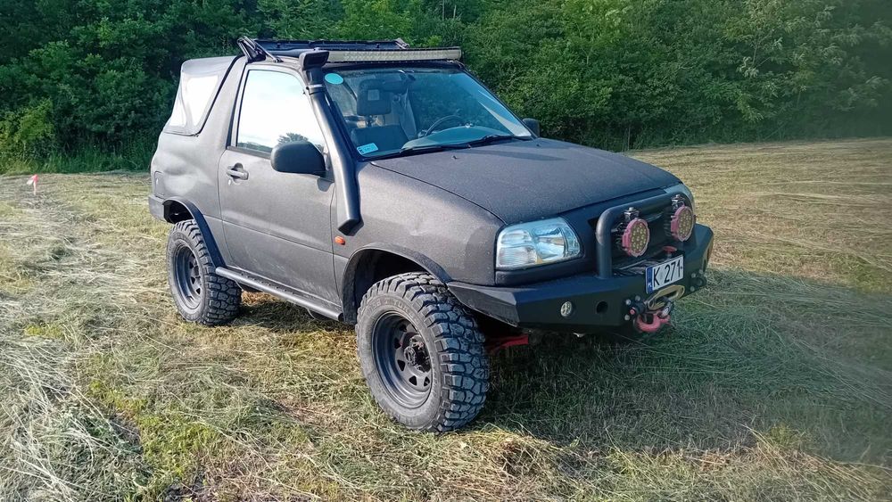 Suzuki grand vitara 1 2.0 3d