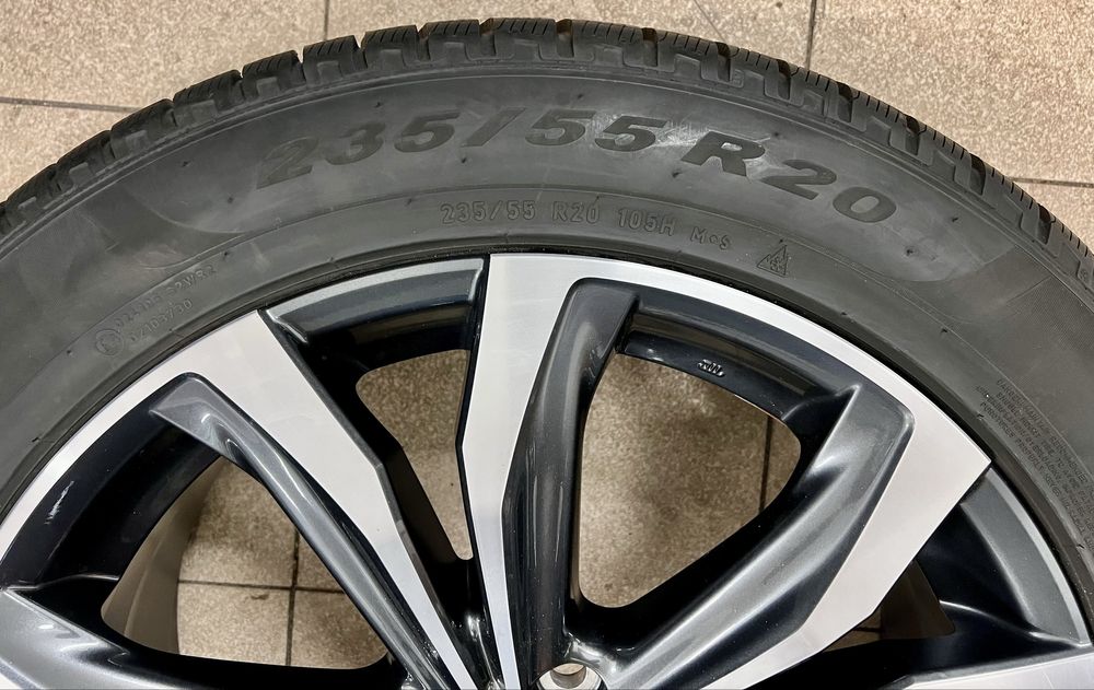 Koła Lexus RX300 450h 235/55/20 Pirelli zimowe czujniki oryginalne