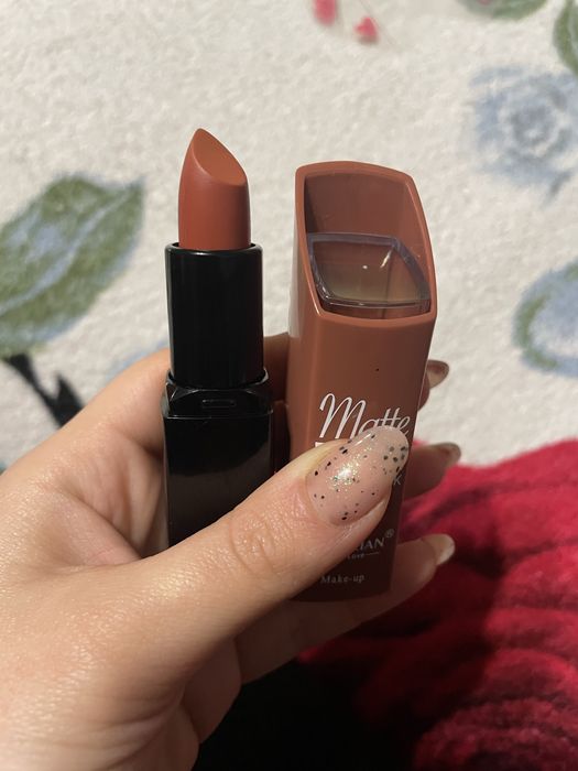 Косметика для обличчя лот + подарунок пудра та маска для обличчя