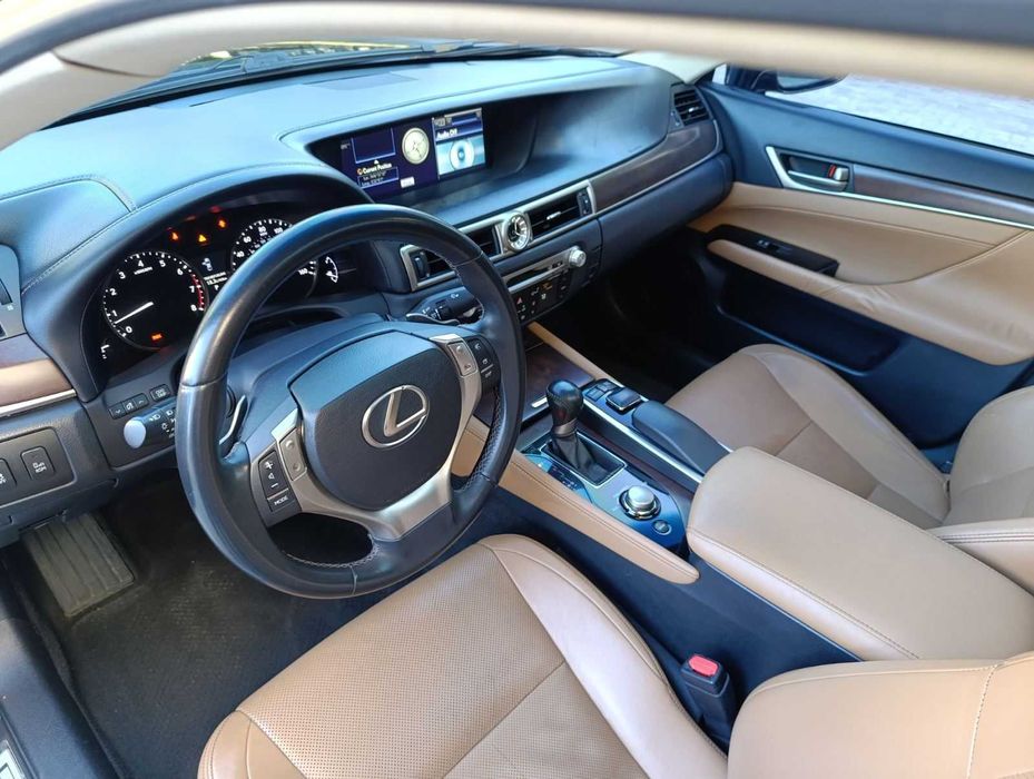 Lexus GS 350 2014 року 3.5 л. /бензин