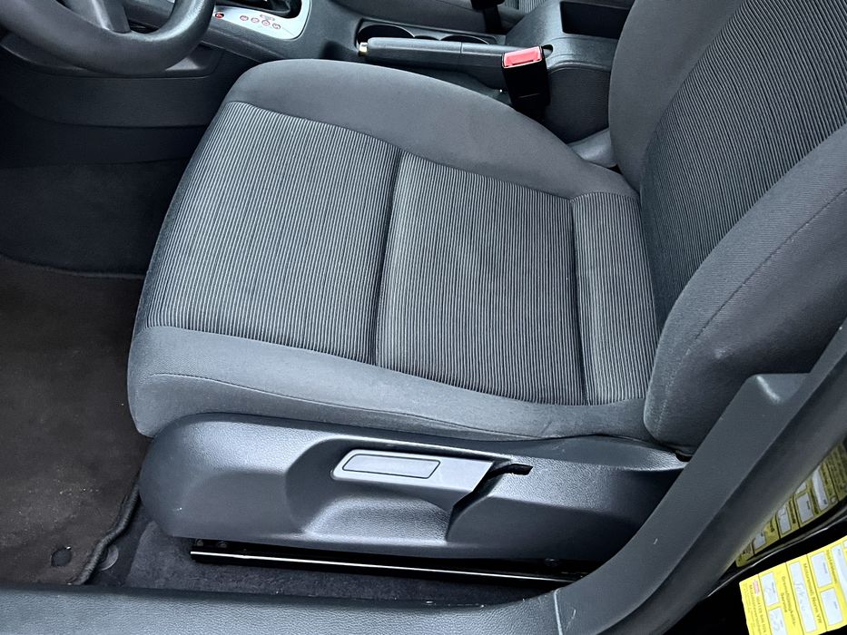 VW Golf 5 1.6 FSI, автомат, бензин - 198 000 км