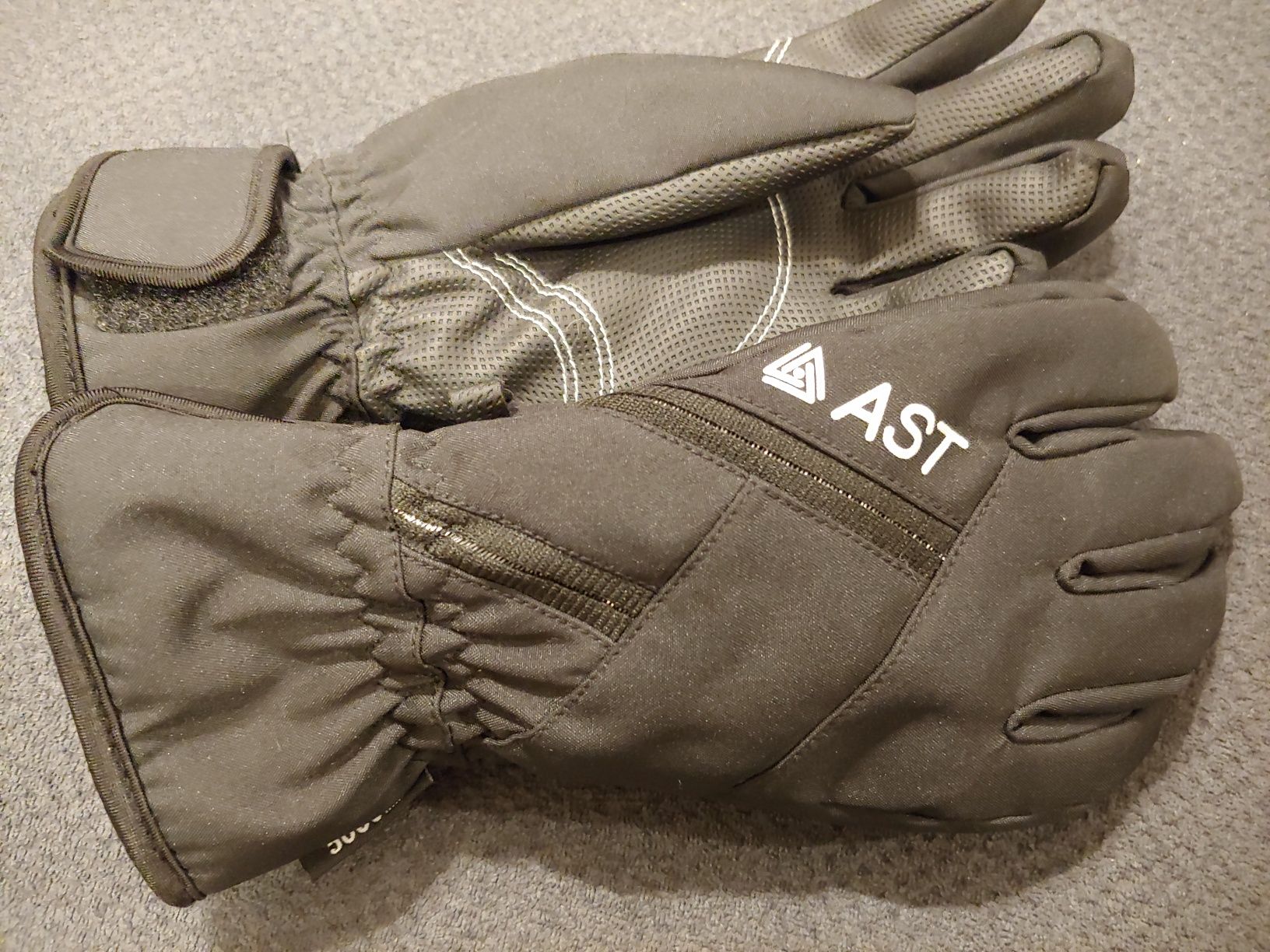 Nowe Rękawiczki rękawice damskie na śnieg roz. XS