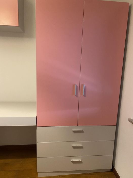 Moveis lacados em rosa