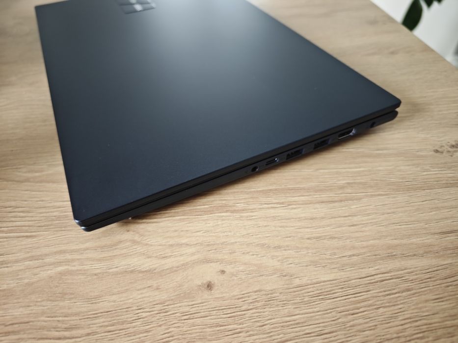 Laptop Asus Vivobook a1504 , i7 1335u, 16/512 jak nowy gwarancja