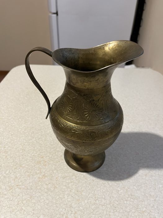 Mosiężny dzban 22 cm wysokości