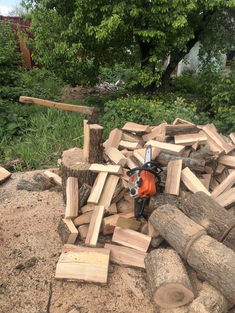 Спил аварийный дерев любой сложности пиляем  рубаем дрова