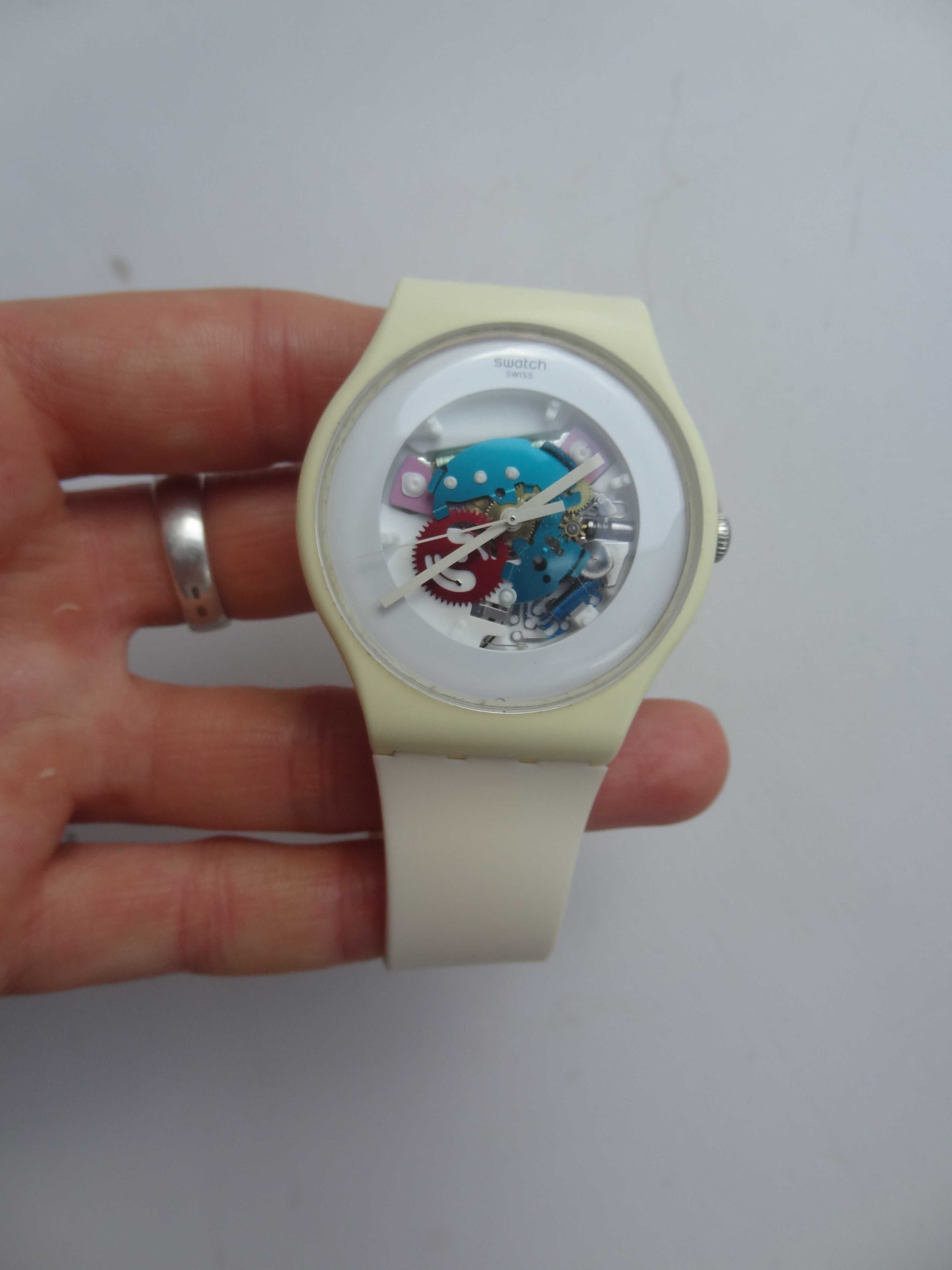 Часы годиник Swatch унисекс New Gent White Lacqued SUOW100