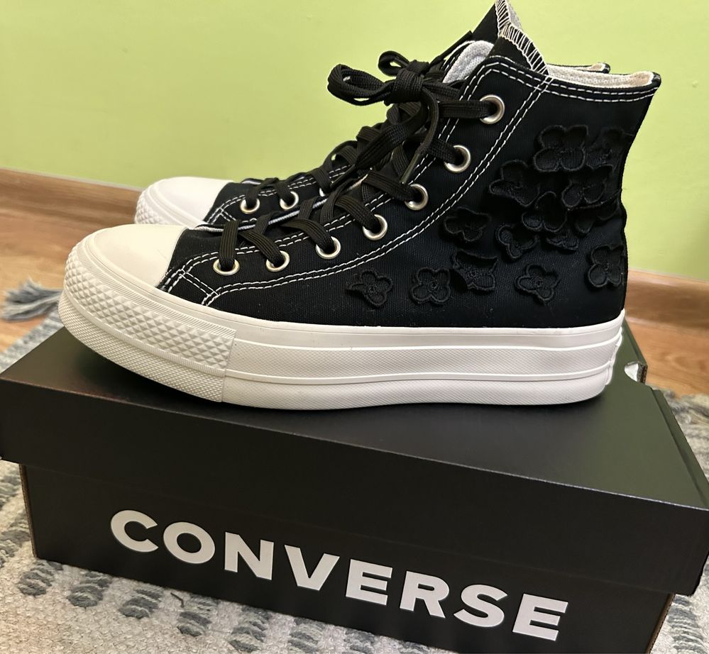 Converse platform flowers 38