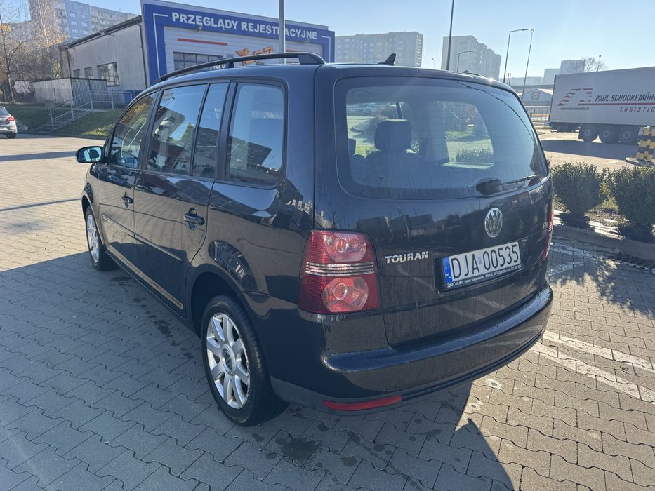 Volkswagen Touran 1.9 Diesel – 2009 r. – zadbany, bogate wyposażenie