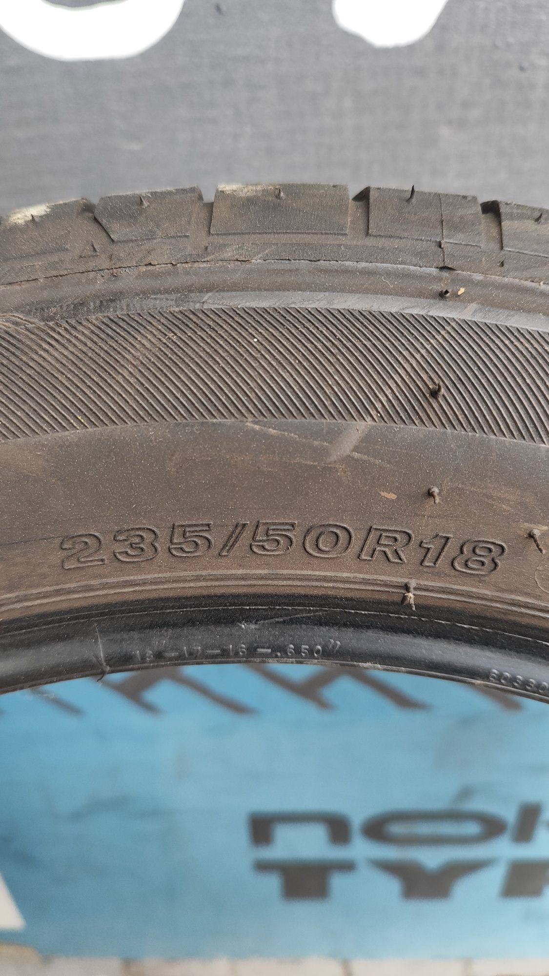 Шини Bridgestone літні 235/50 R18