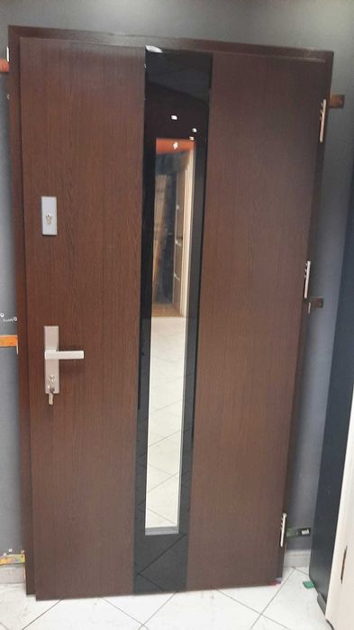 Drzwi zewnętrzne Erkado Wiener 1 dąb bagienny 90P prawe na zew.