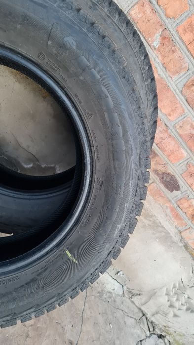 Зимняя резина 235/65R17